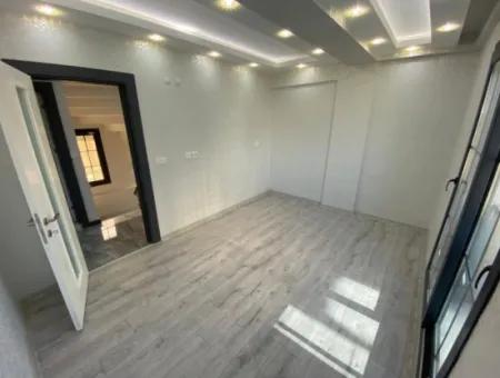 Gümüldür De Denize 50M2 Havuzlu Bahçeli Satılık Yazlık Villa