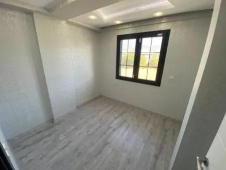 Gümüldür De Denize 50M2 Havuzlu Bahçeli Satılık Yazlık Villa