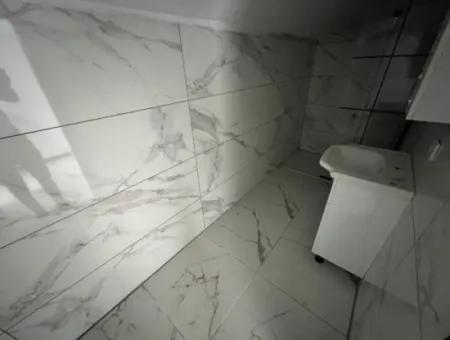 Denize Yakın Manzaralı 4+1 Geniş Bahçeli Otoparklı Villa