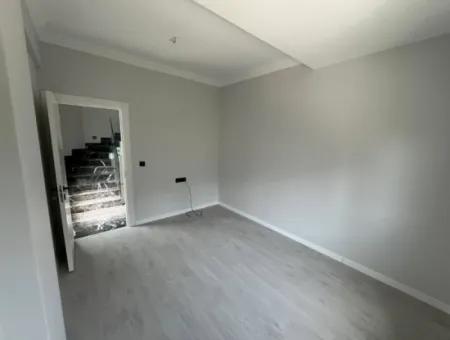 Özdere'de Denize Yürüme Mesafesinde Modern Mimarı Satılık 3+1 Villa