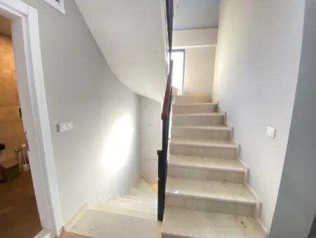 Doğanbey De Tek Mustakil Yerden Isıtma Ultra Lüx Satılık 3+1 Villa