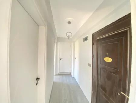 Ürkmez De Çarşı Merkezinde Denize 300M2 Satılık 2+1 Daire
