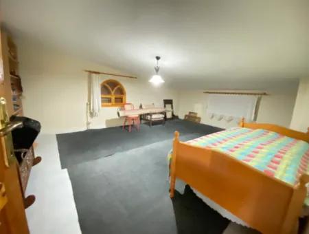 Doğanbey Merkezinde Denize 350M2 Ultra Lüx 7+2 Villa