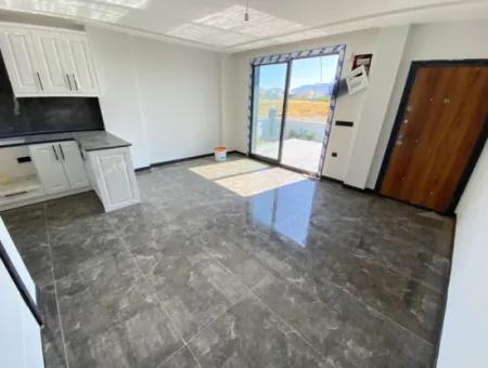 Doğanbey De  Denize 500 Metre Yerden Isıtma Satılık 2+1 Villa