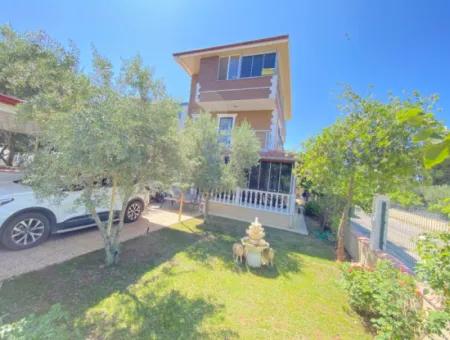 Doğanbey De Köşe Villa Tek Müstakil Geniş Bahçeli Ultra Lükx Satılık 4+1 Villa