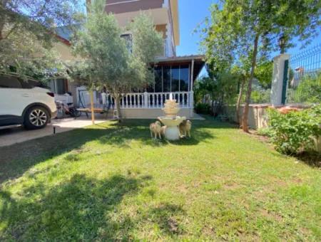 Doğanbey De Köşe Villa Tek Müstakil Geniş Bahçeli Ultra Lükx Satılık 4+1 Villa