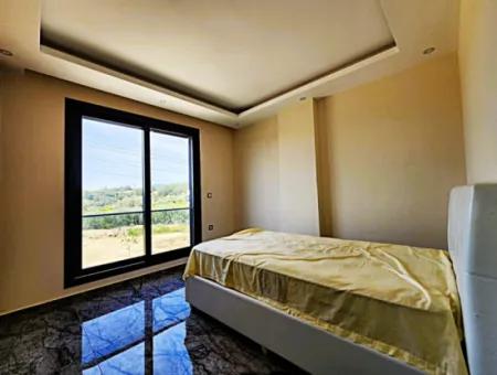 Ürkmez De Deniz Manzaralı Tek Müstakil 3+1 Villa