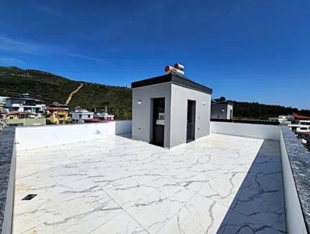 Ürkmez De Deniz Manzaralı Tek Müstakil 3+1 Villa