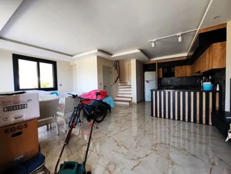 Ürkmez De Deniz Manzaralı Tek Müstakil 3+1 Villa