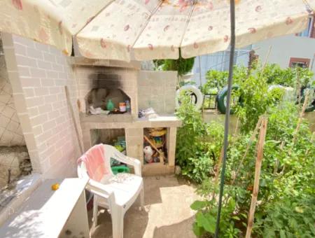 Ürkmez De Merkezde Denize 350M Geniş Ferah Yapılı Satılık 2+1 Daire