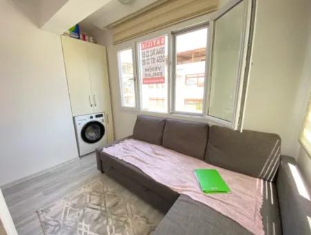 Ürkmez De Merkezde Denize 350M Geniş Ferah Yapılı Satılık 2+1 Daire