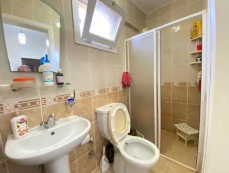 Ürkmez De Merkezde Denize 350M Geniş Ferah Yapılı Satılık 2+1 Daire