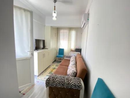 Ürkmez De Merkezde Denize 350M Geniş Ferah Yapılı Satılık 2+1 Daire