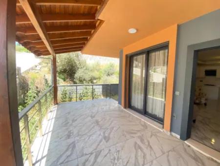 Seferihisar Doğanbey De Full Deniz Üç Tarafı Bahçe Satılık 3+1 Villa