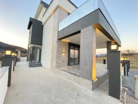 Ultra Lüks Akıllı Ve Köşe Vılla 4+1 Özel Tasarım Tek Müstakil Villa
