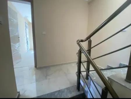 Seferihisar Doğanbey De Denize 350Mt Bahçeli Satılık 3+1 Villa