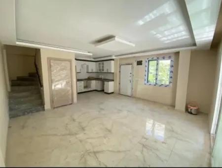 Seferihisar Doğanbey De Denize 350Mt Bahçeli Satılık 3+1 Villa