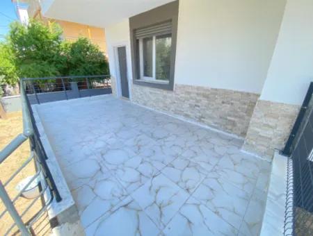 Seferihisar Doğanbey De Köşe Denize 500Mt Satılık 3+1 Villa