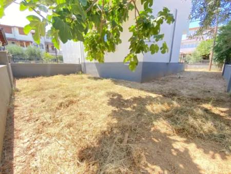 Seferihisar Doğanbey De Köşe Denize 500Mt Satılık 3+1 Villa