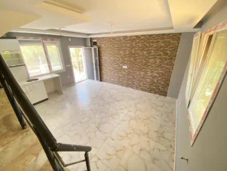 Seferihisar Doğanbey De Köşe Denize 500Mt Satılık 3+1 Villa