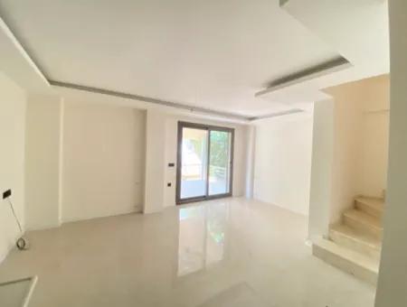 Seferihisar Doğanbey De Geneş Bahçeli Denize 300Mt Satılık 2+1 Villa