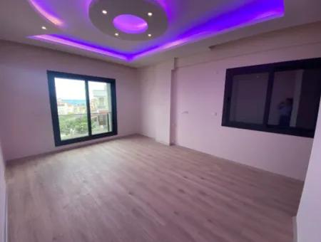 Özdere De Full Deniz Manzaralı Geniş Bahçeli Satılık 4+1 Villa