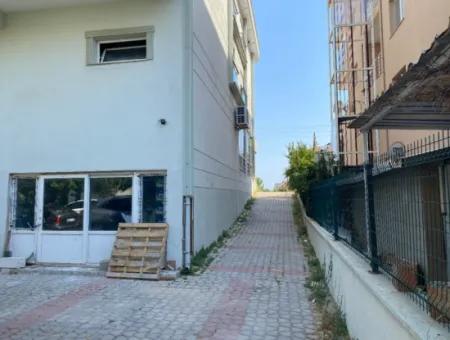 Seferihisar Ürkmez'de Otoparklı Ara Kat Denize 250Mt Satılık 2+1 Daire
