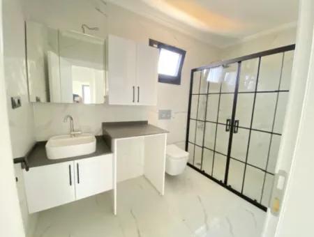 Seferihisar Doğanbey De Köşe Villa Denize 750Mt Satılık 3+1