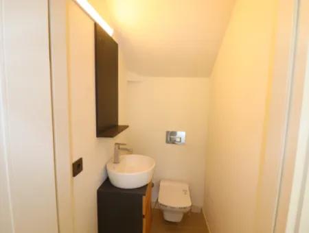 Seferihisar Doğanbey De Tek Müstakil Site İçerisinde Satılık 3+1 Villa