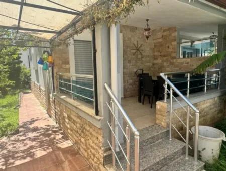 Özderede Geneş Bahçeli Deniz Tarafında Kelepir Satılık 3+1 Villa