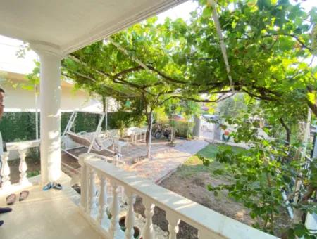 Seferihisar Doğanbeyde Yıldız Tur Sitesi Demize 50Mt Satılık 3+1 Villa