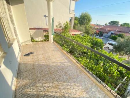 Seferihisar Doğanbeyde Yıldız Tur Sitesi Demize 50Mt Satılık 3+1 Villa