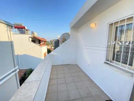 Seferihisar Doğanbeyde Yıldız Tur Sitesi Demize 50Mt Satılık 3+1 Villa