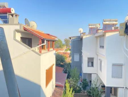 Seferihisar Doğanbeyde Yıldız Tur Sitesi Demize 50Mt Satılık 3+1 Villa